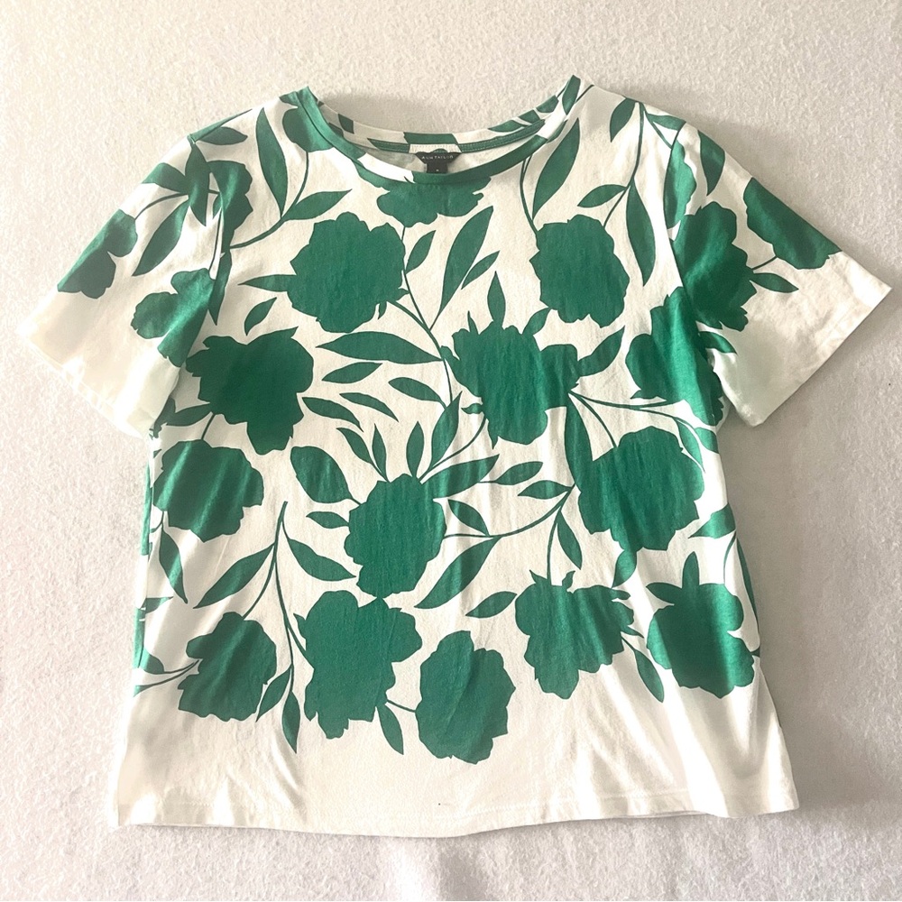 Ann Taylor Green Floral Print T-Shirt Size Medium 100% Cotton